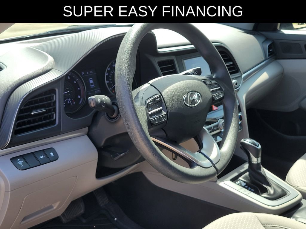 Used 2020 Hyundai Elantra SE w/ Winter Weather Package FWD image 17