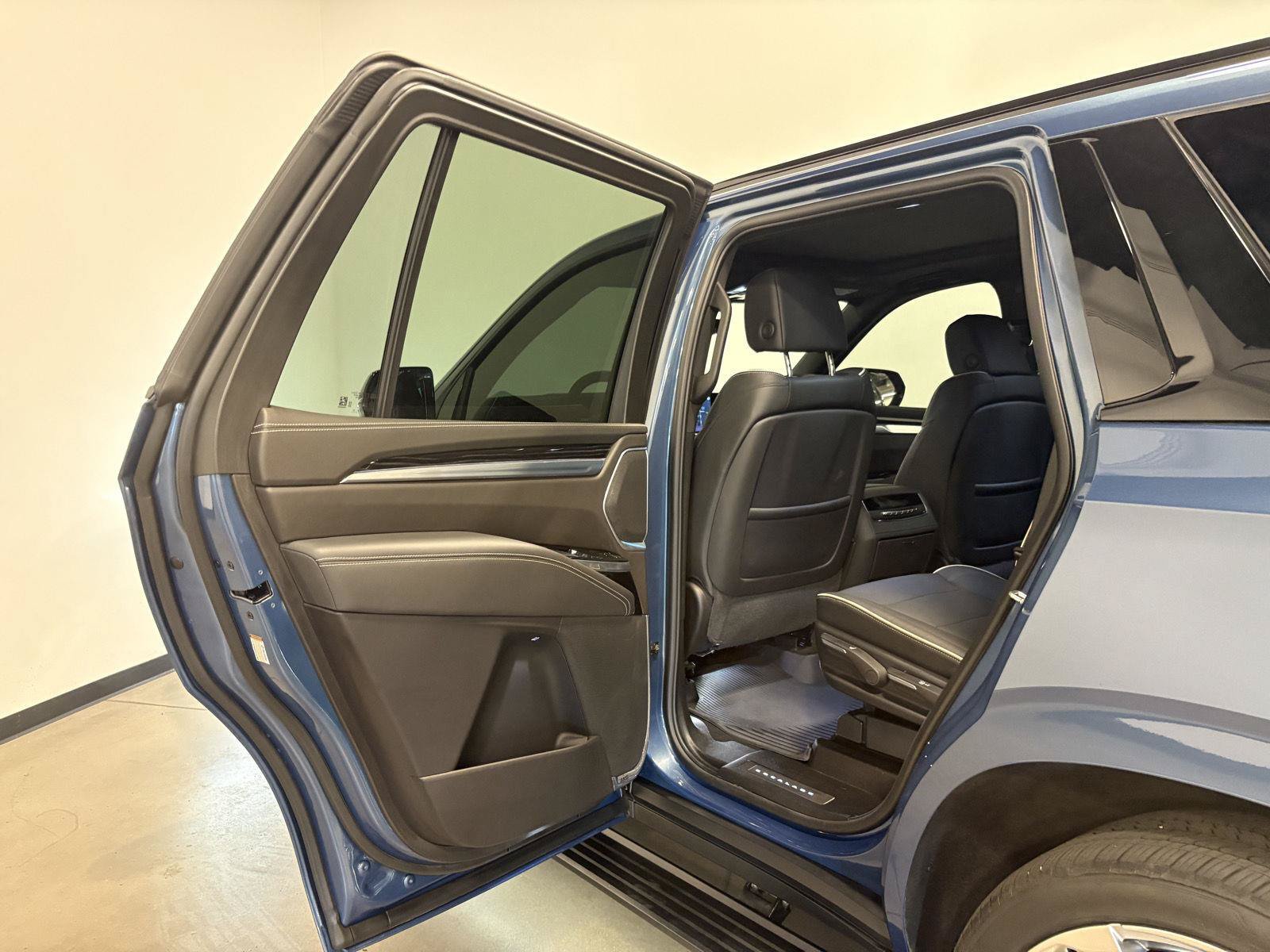 Used 2025 Cadillac Escalade Sport w/ Touring Package AWD/4WD image 30