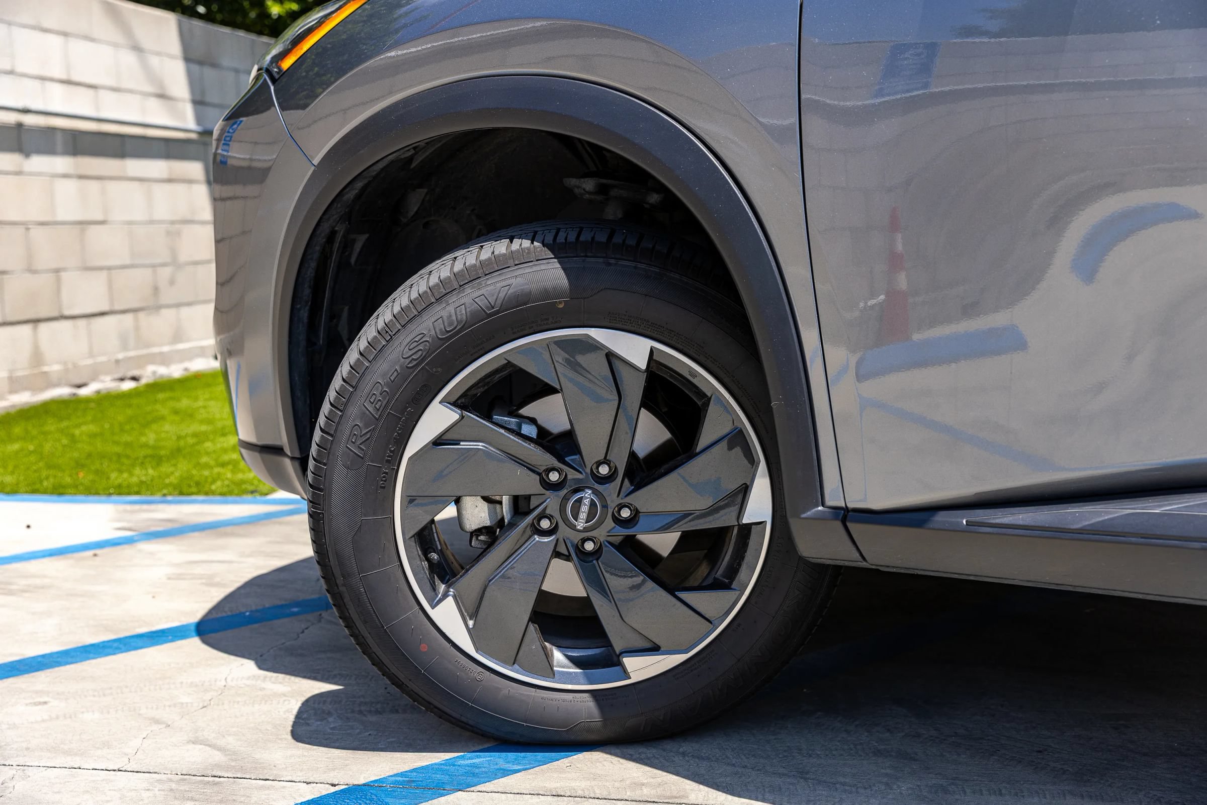 Used 2024 Nissan Rogue SV AWD/4WD image 36
