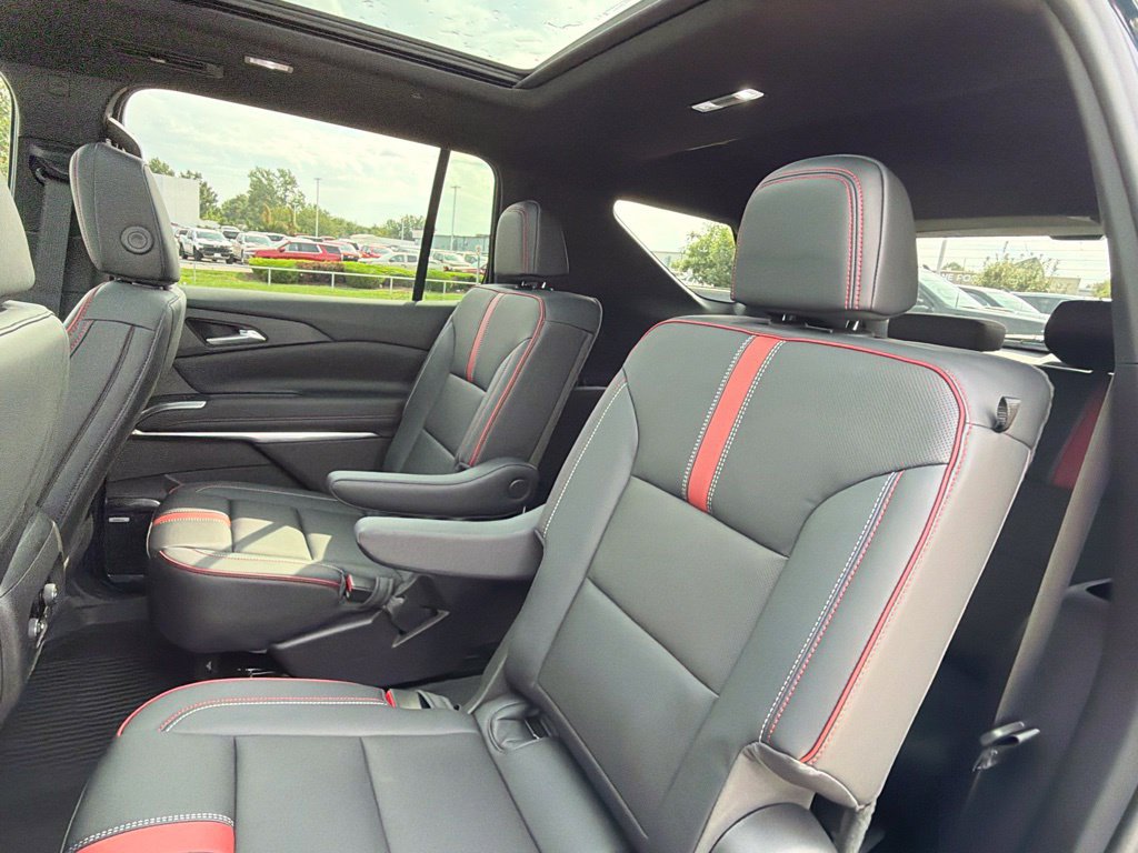 New 2027 Chevrolet Traverse RS w/ LPO, Floor Liner Package AWD/4WD image 45