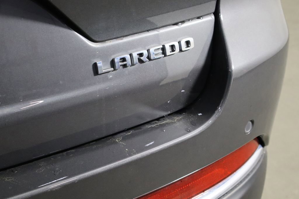 Used 2023 Jeep Grand Cherokee Laredo image 40