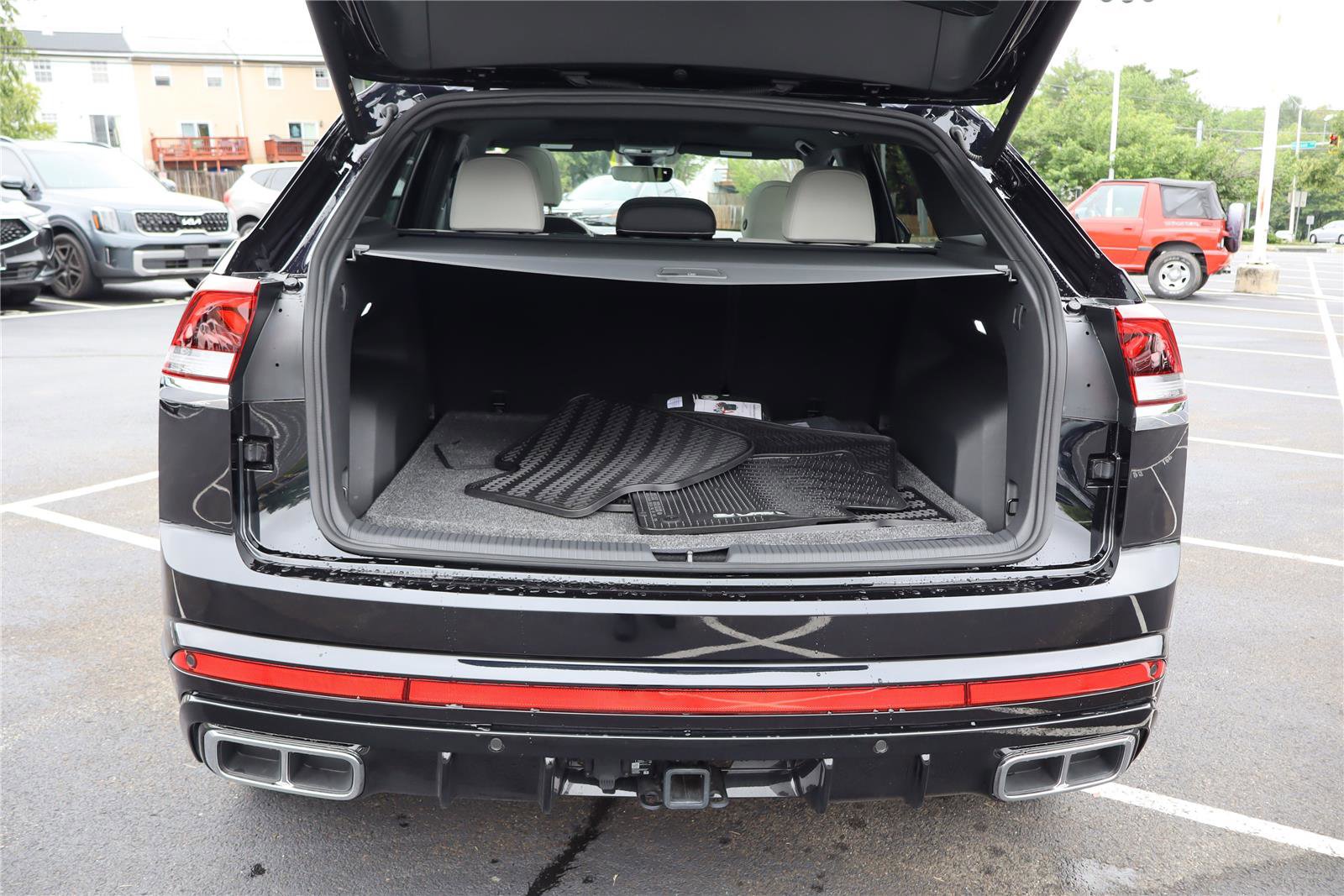 Certified 2026 Volkswagen Atlas Cross Sport SEL Premium R-Line AWD/4WD image 5