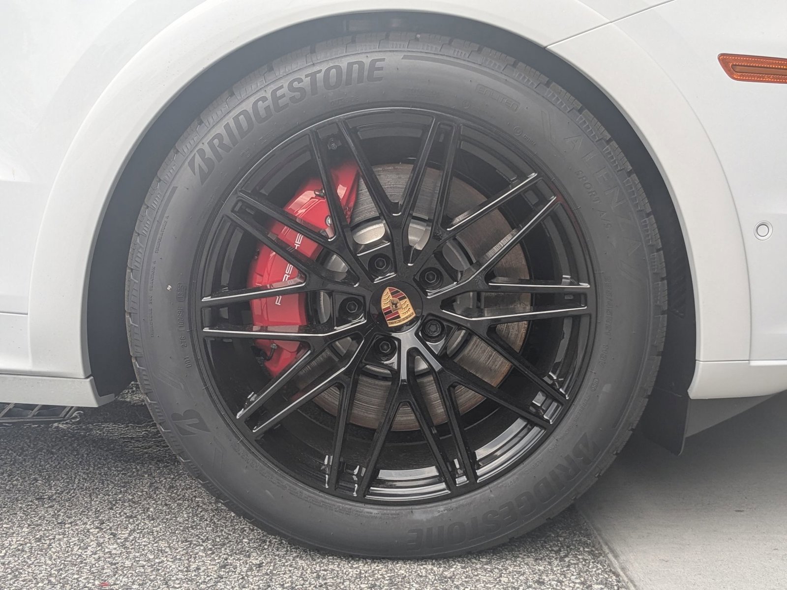 Certified 2025 Porsche Cayenne S AWD/4WD image 29
