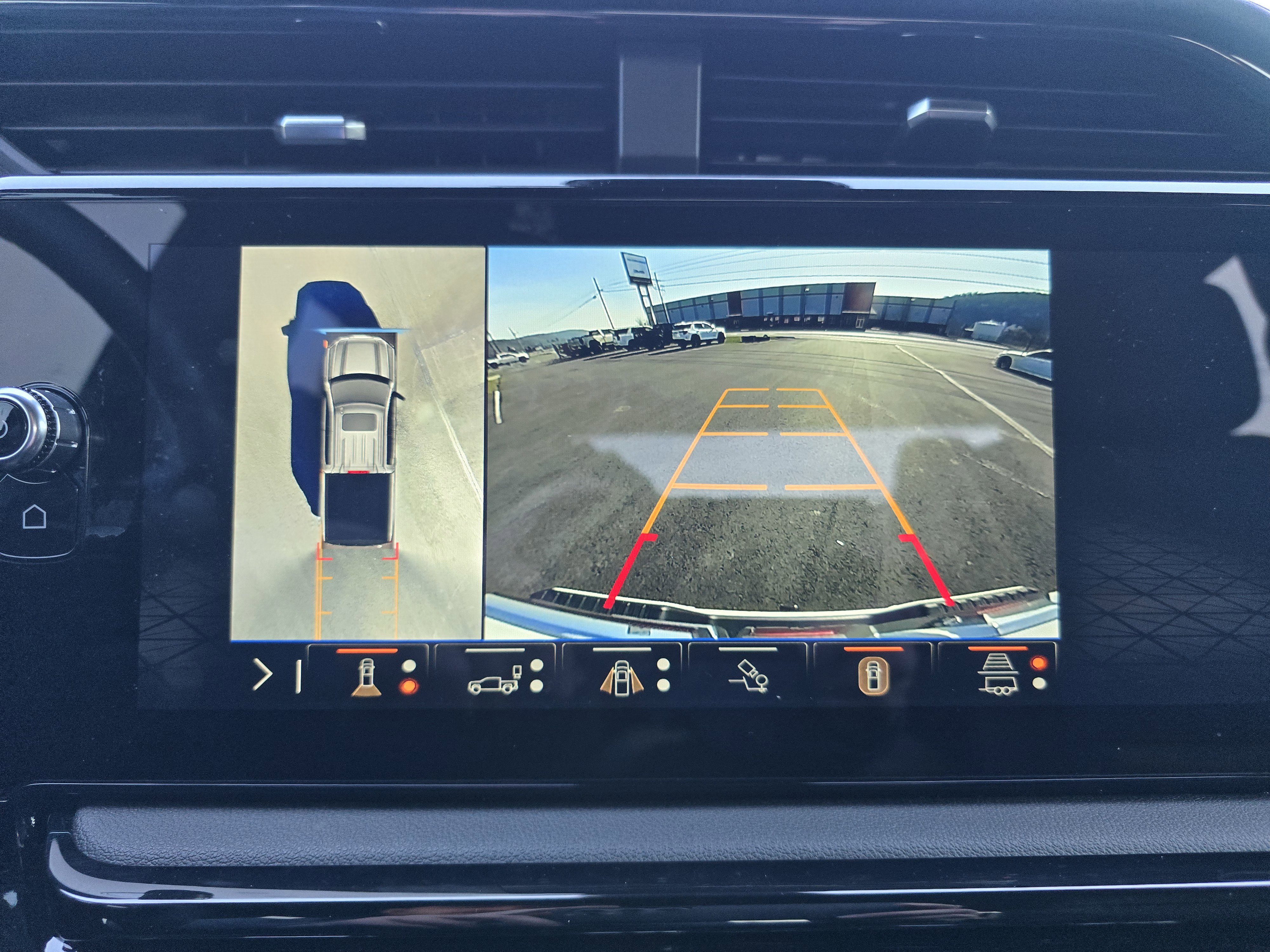 Used 2025 GMC Sierra 1500 AT4 image 30