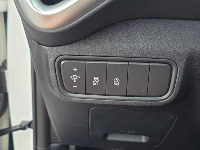 Certified 2025 Kia Soul LX w/ LX Technology Package FWD image 24