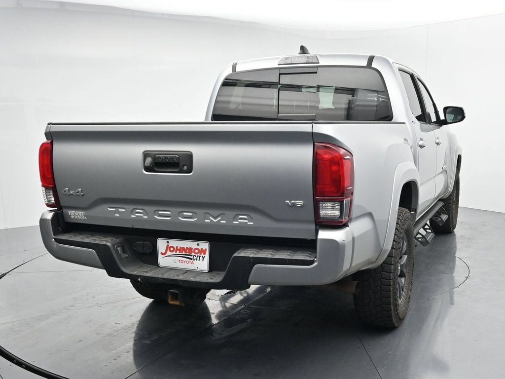 Used 2023 Toyota Tacoma SR5 w/ Technology Package AWD/4WD image 6