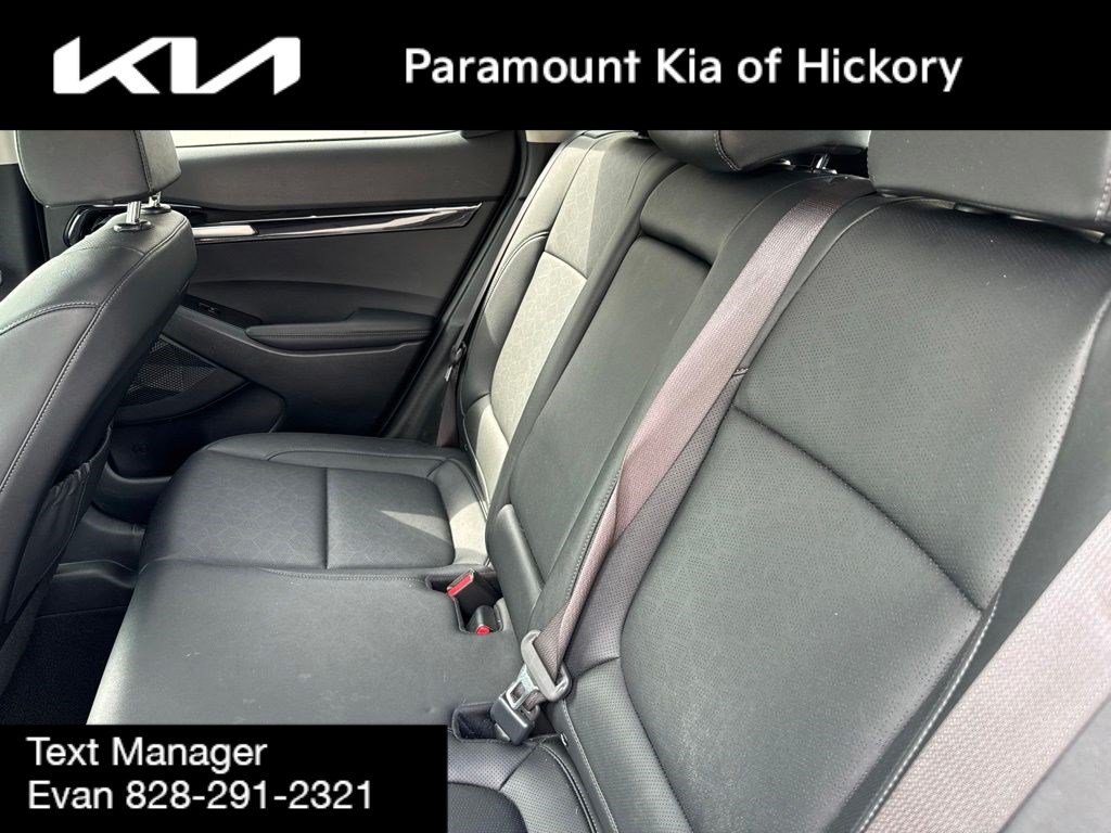 Used 2025 Kia Seltos EX FWD image 13