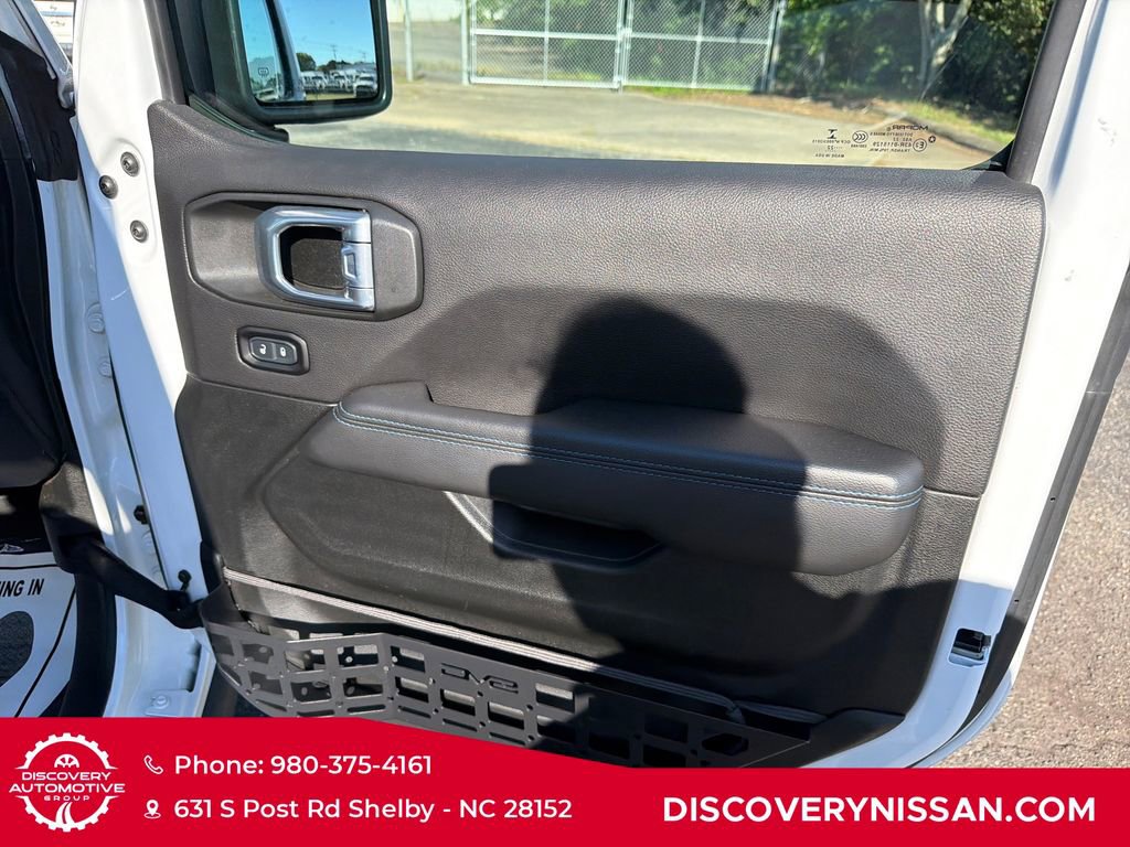 Used 2022 Jeep Wrangler Unlimited Rubicon 4xe w/ Cold Weather Group AWD/4WD image 42