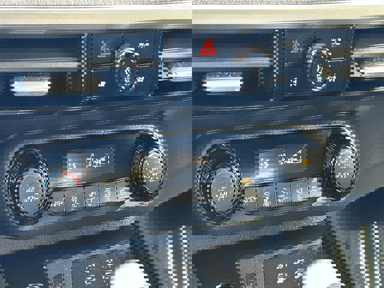 New 2026 Nissan Kicks SV image 26