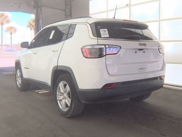 Used 2022 Jeep Compass Latitude image 4