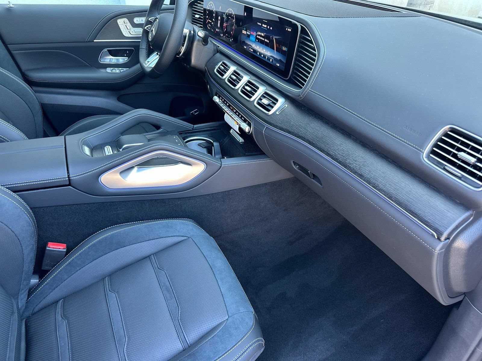 New 2026 Mercedes-Benz GLE 63 AMG S image 15