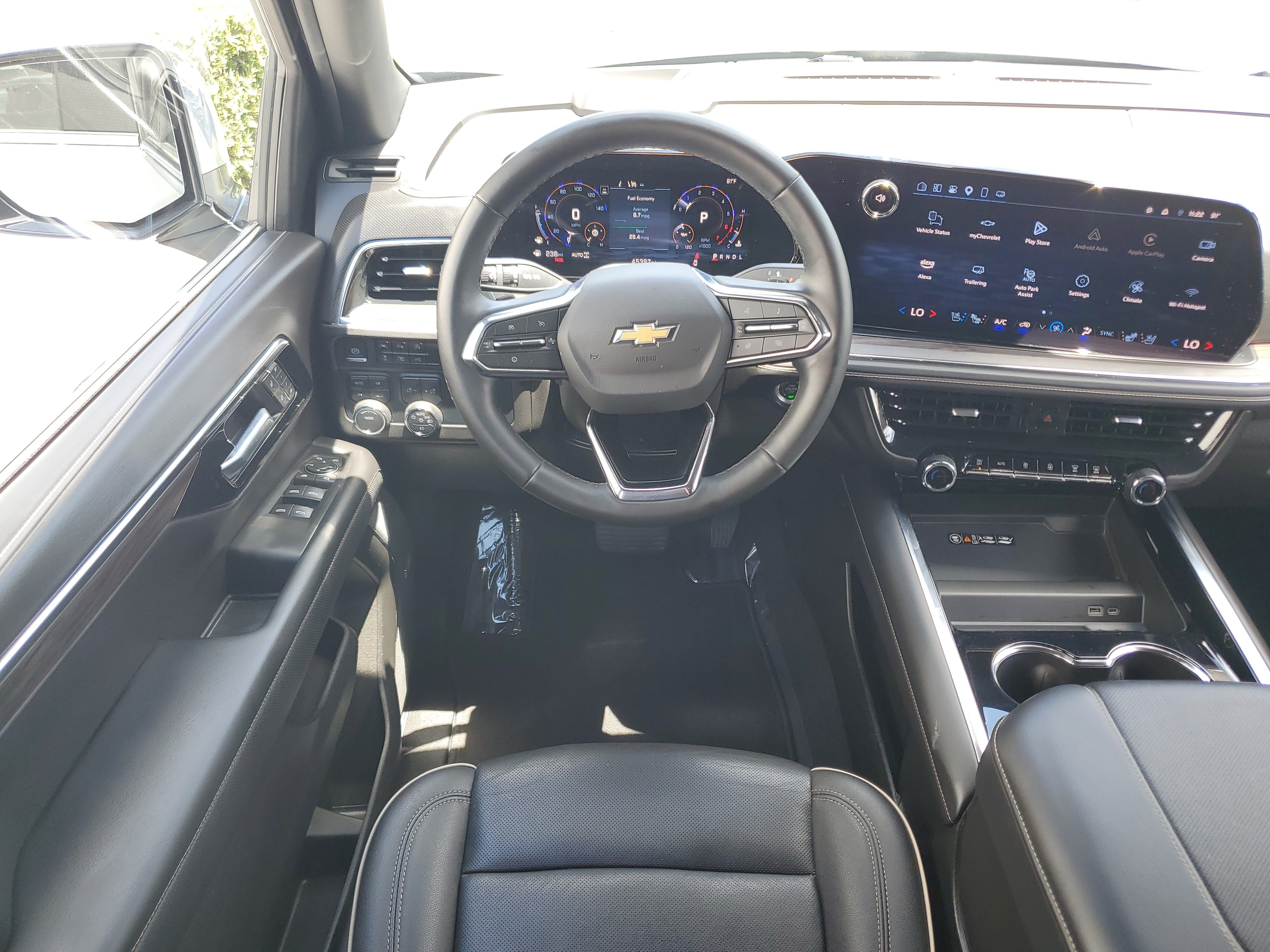 Certified 2025 Chevrolet Tahoe Premier AWD/4WD image 16