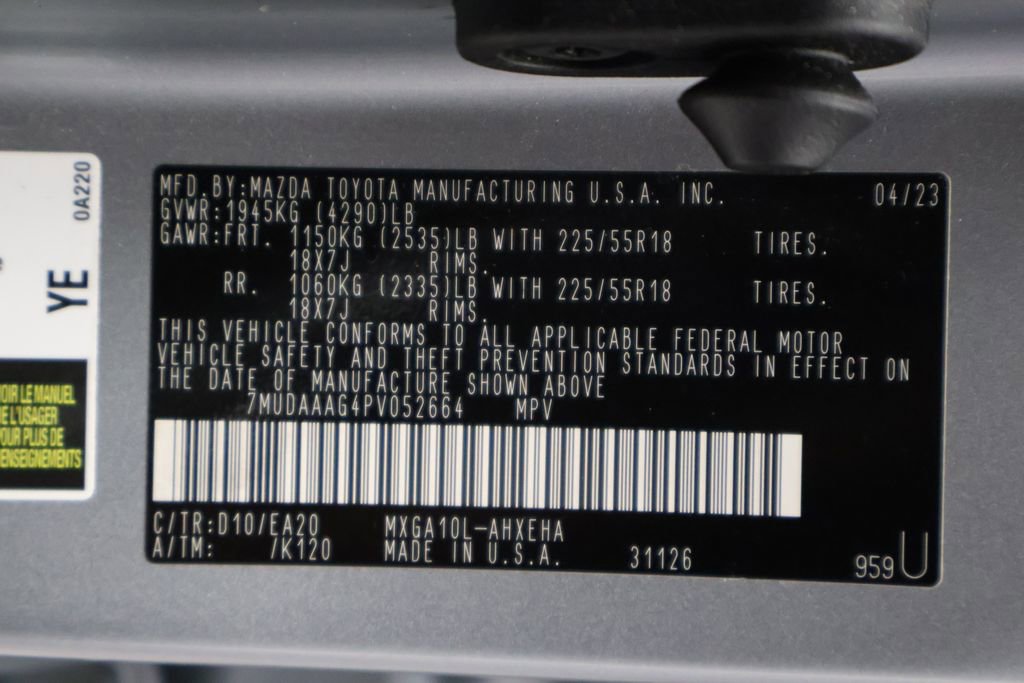 Used 2023 Toyota Corolla Cross XLE w/ Convenience Package FWD image 17