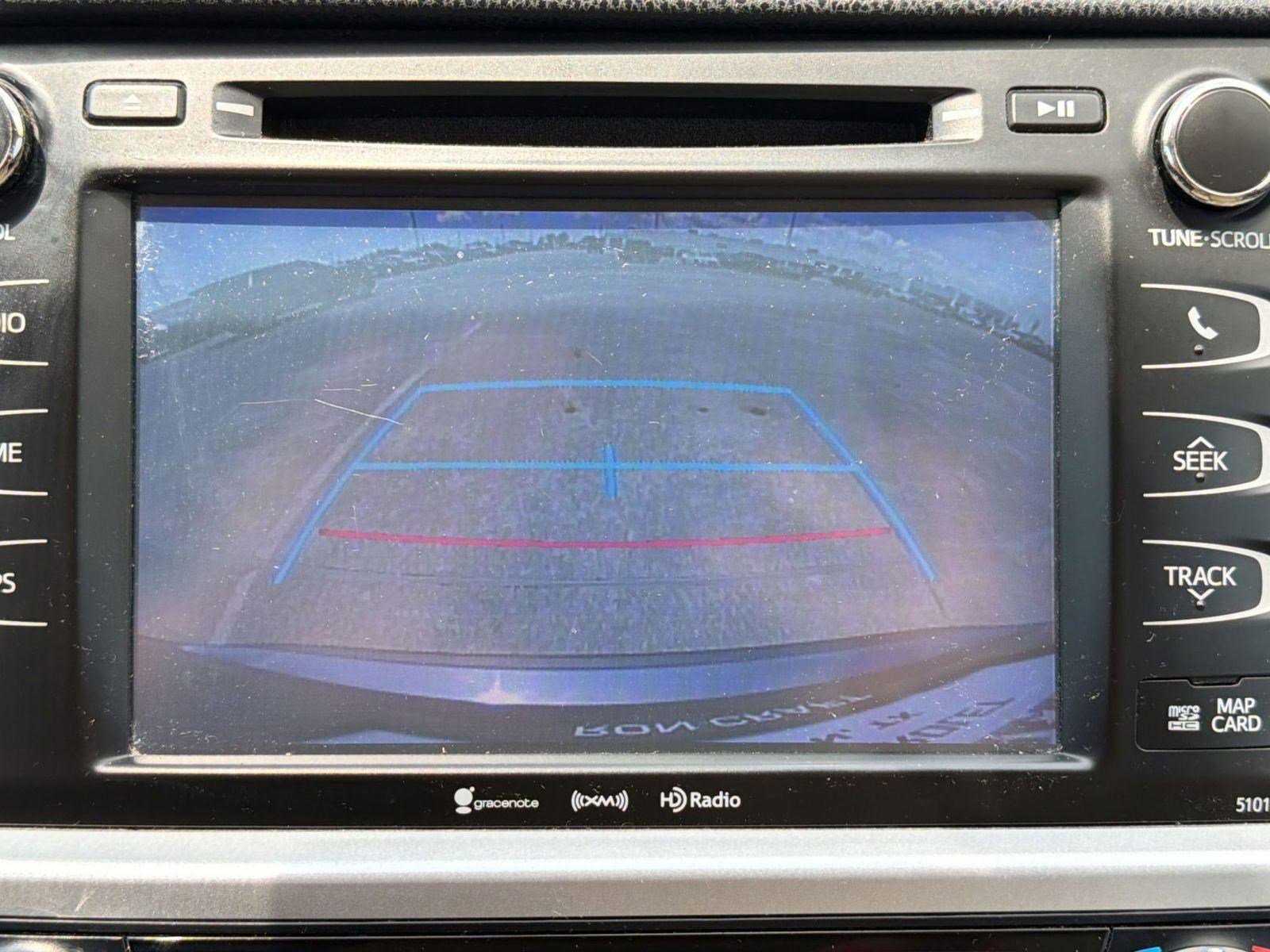 Used 2016 Toyota Highlander XLE FWD image 29