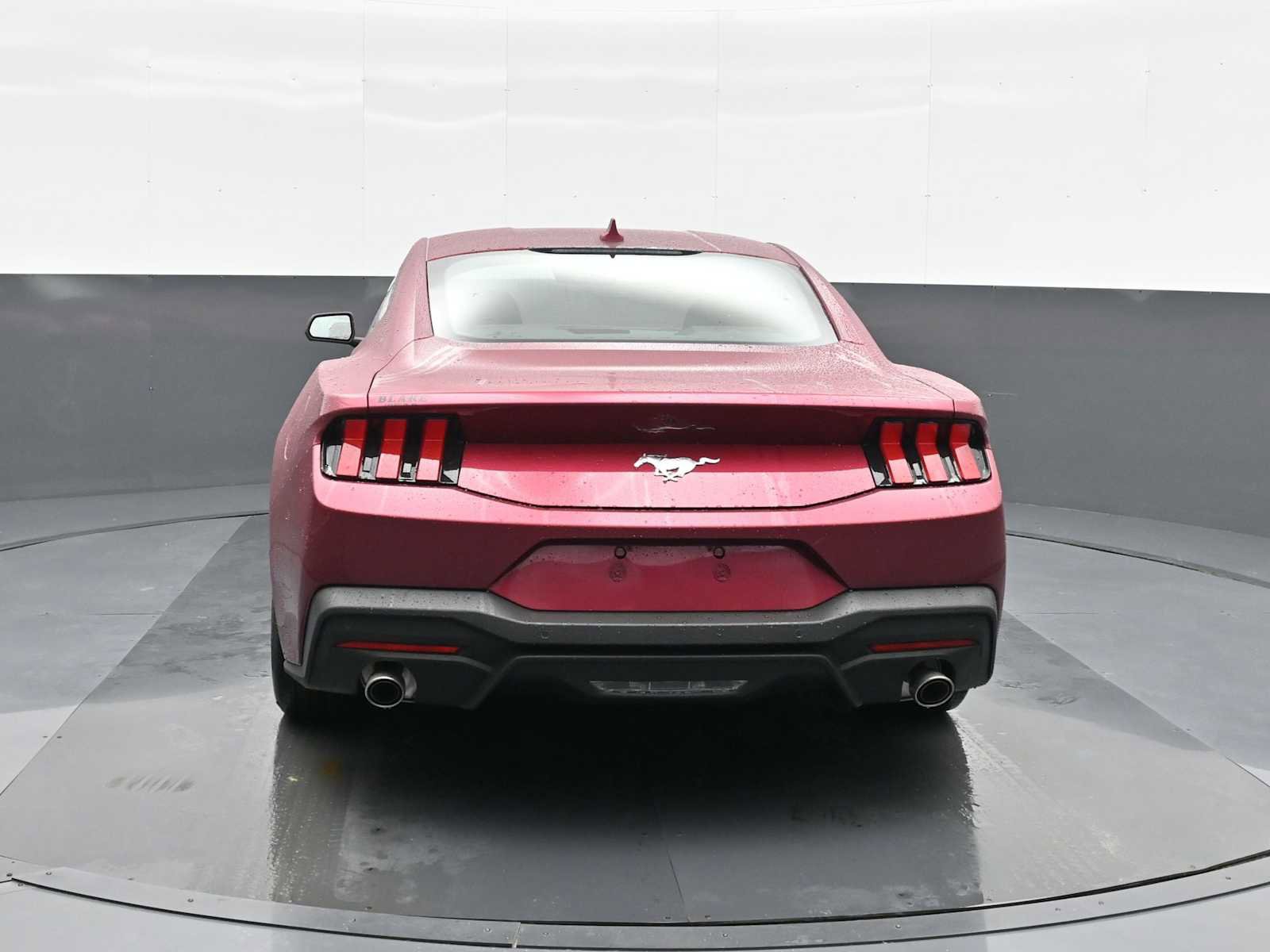 Used 2025 Ford Mustang Coupe image 8