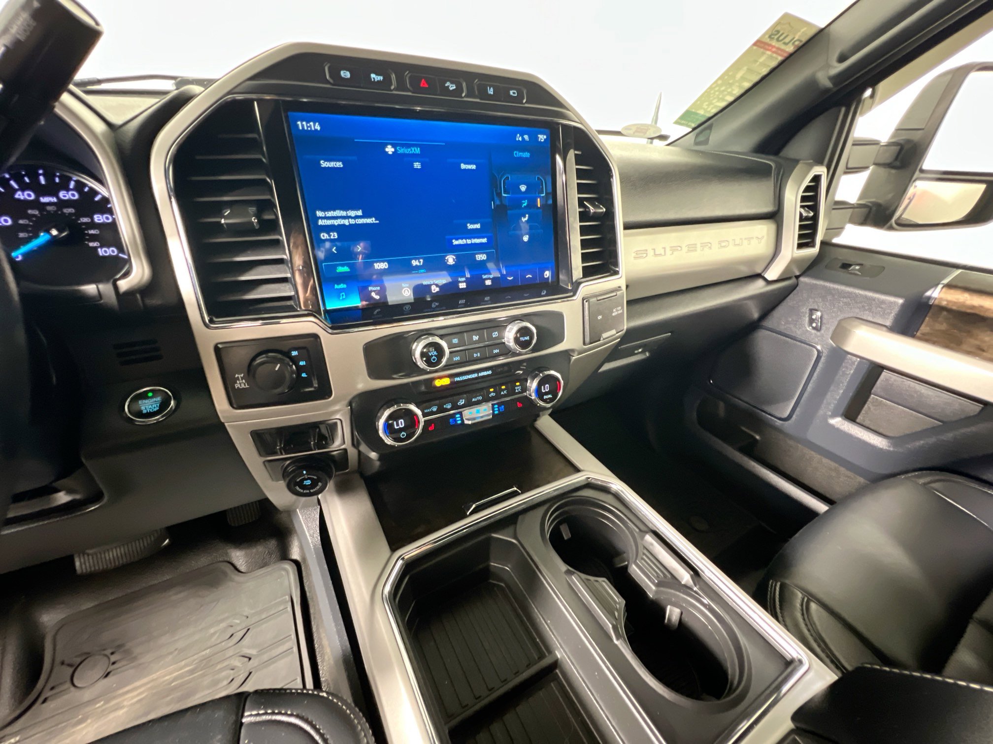 Used 2022 Ford F350 Lariat w/ Lariat Ultimate Package AWD/4WD image 26