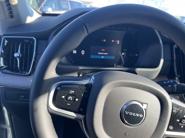New 2026 Volvo XC90 T8 Plus w/ Protection Package Premier AWD/4WD image 13
