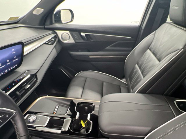 Used 2026 Buick Enclave Avenir w/ Super Cruise Package FWD image 23