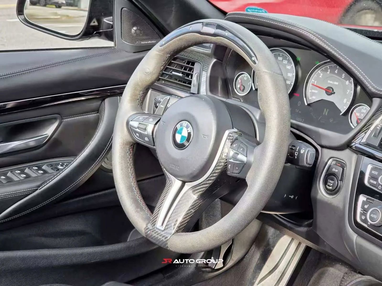 Used 2015 BMW M4 Convertible image 13