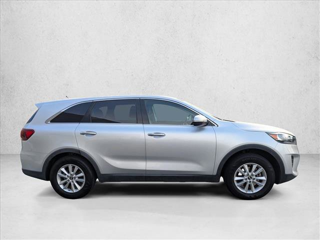 Used 2019 Kia Sorento LX image 4