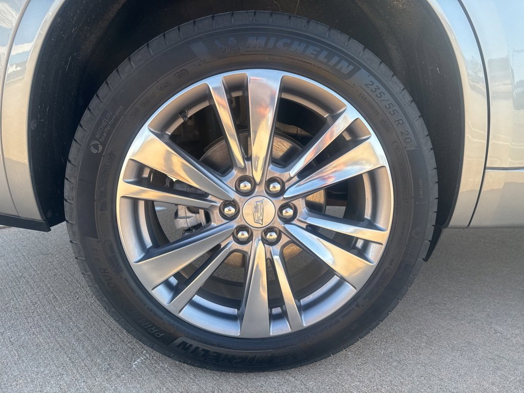 Certified 2025 Cadillac XT6 Premium Luxury image 7