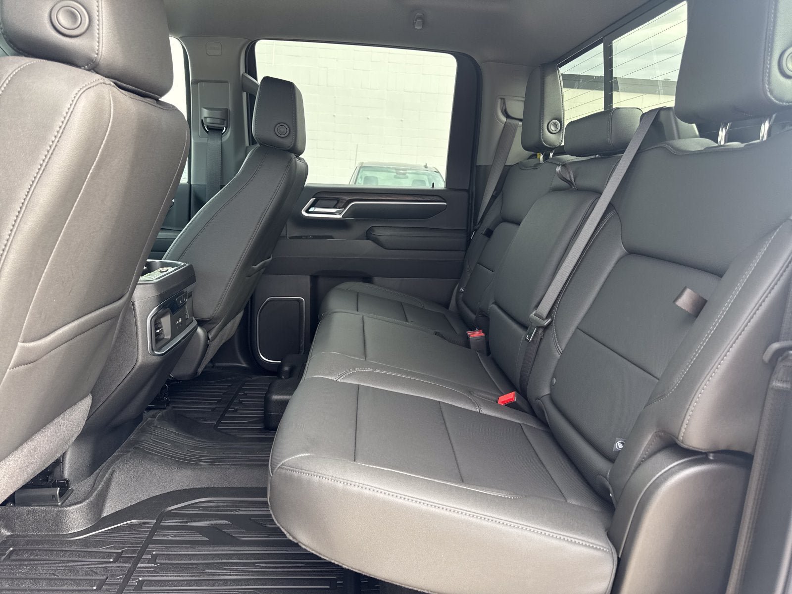 New 2026 GMC Sierra 3500 SLT w/ SLT Premium Package AWD/4WD image 27
