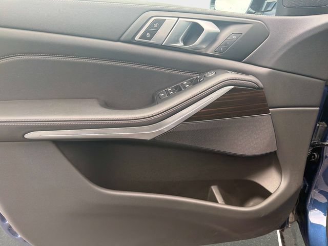 Used 2023 BMW X5 xDrive40i w/ Climate Comfort Package AWD/4WD image 14