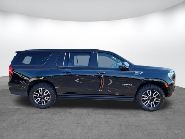 Used 2021 GMC Yukon XL AT4 w/ AT4 Premium Plus Package AWD/4WD image 6