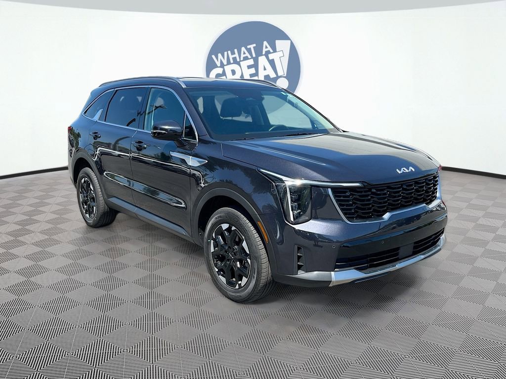 Certified 2025 Kia Sorento S AWD/4WD image 2