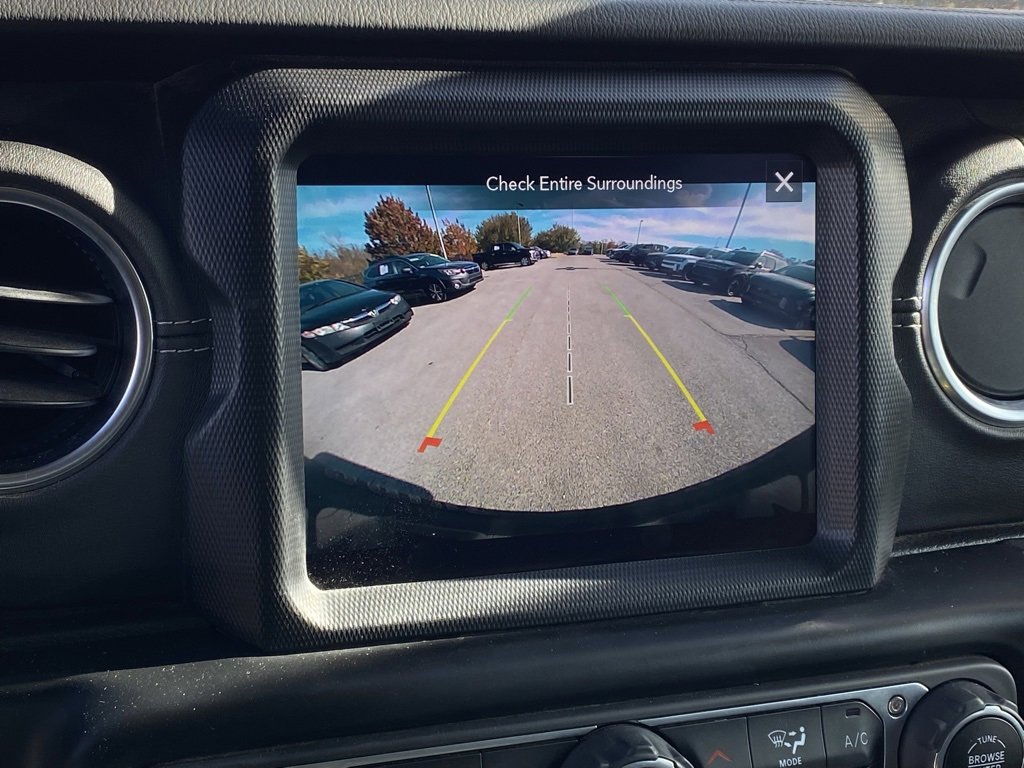 Used 2023 Jeep Wrangler Unlimited Sahara w/ Safety Group image 17