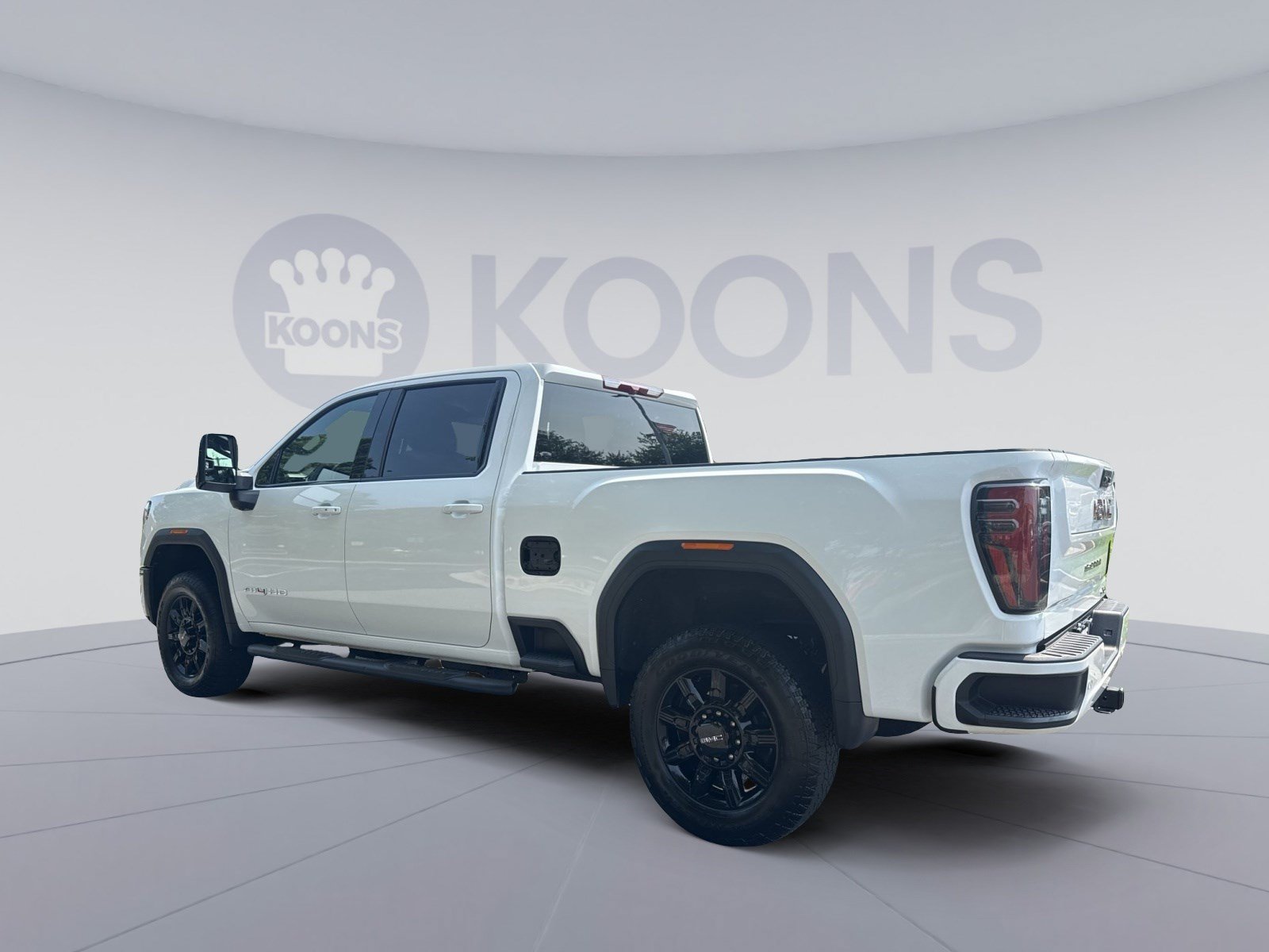 Used 2026 GMC Sierra 2500 AT4 AWD/4WD image 4