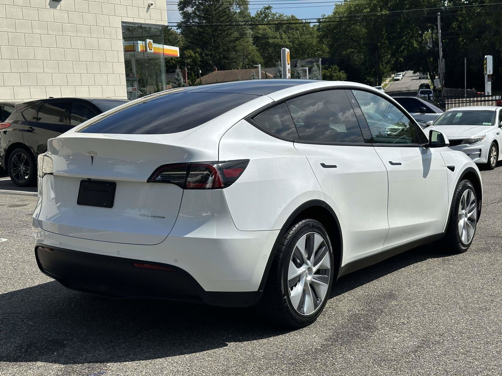 Used 2020 Tesla Model Y Long Range AWD/4WD image 3