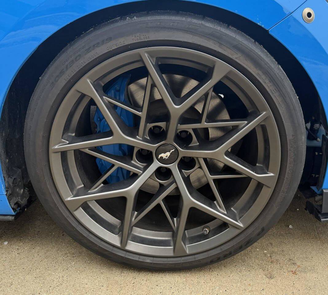 Used 2017 Ford Mustang GT image 32