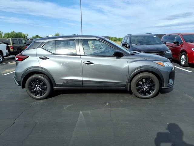Used 2025 Nissan Kicks Play S FWD image 27