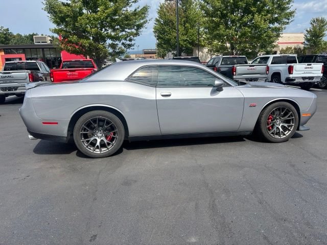 Used 2015 Dodge Challenger SRT w/ Technology Group RWD image 5