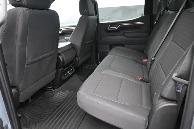 Used 2026 Chevrolet Silverado 1500 LT AWD/4WD image 16