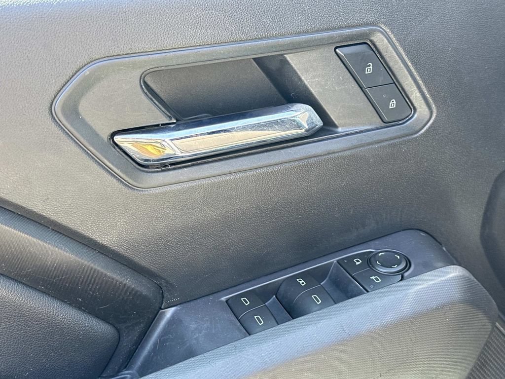 Used 2023 Chevrolet Colorado LT RWD image 16