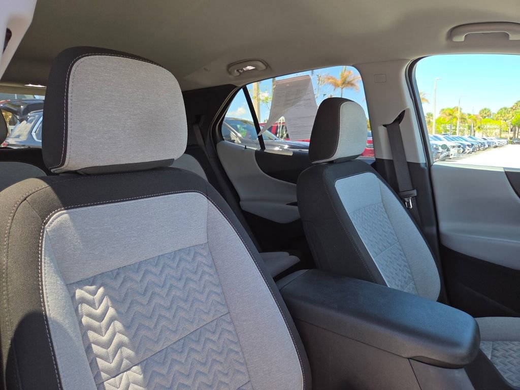 Used 2024 Chevrolet Equinox LT FWD image 11