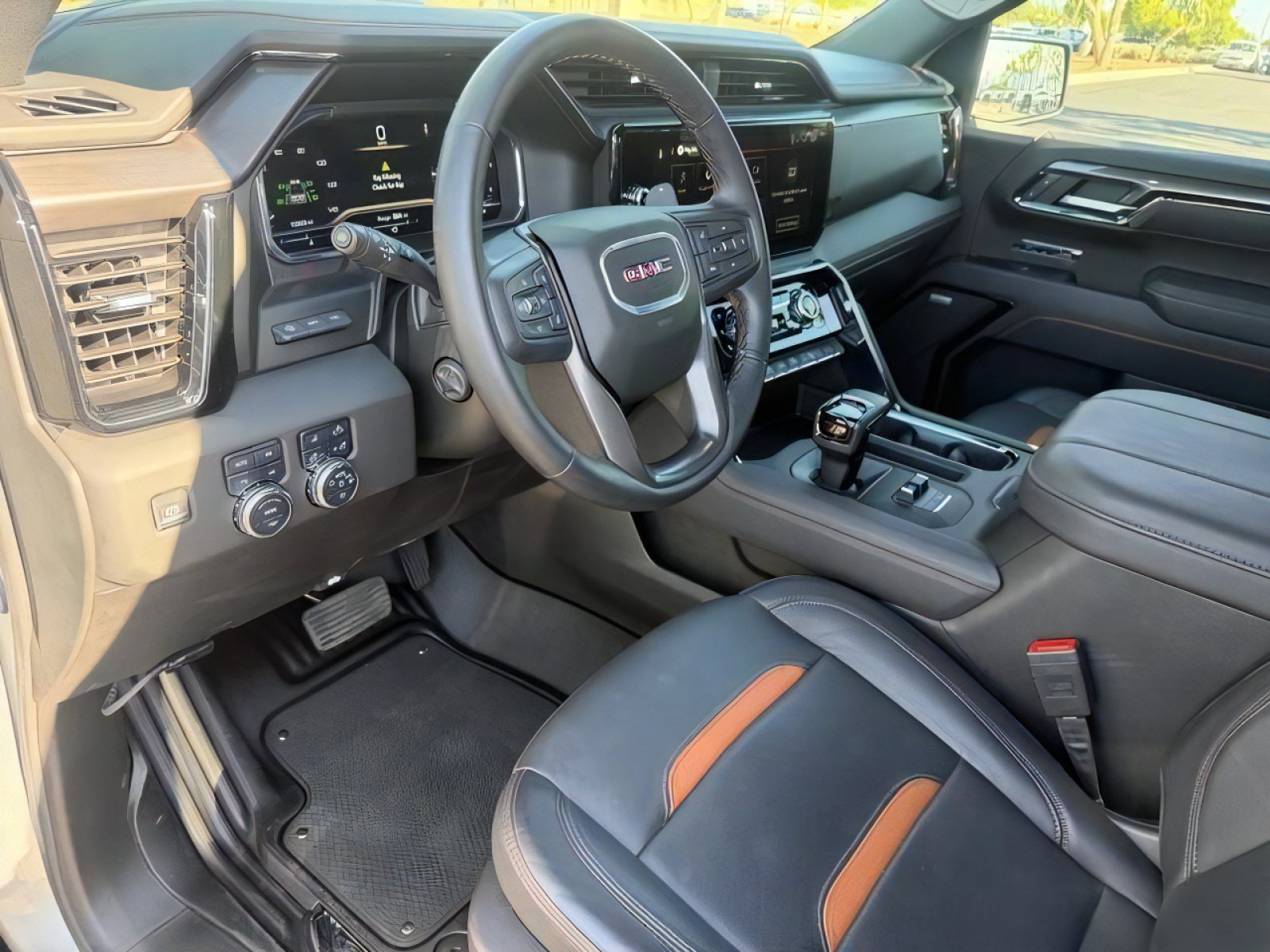 Used 2025 GMC Sierra 1500 AT4 w/ Technology Package AWD/4WD image 15