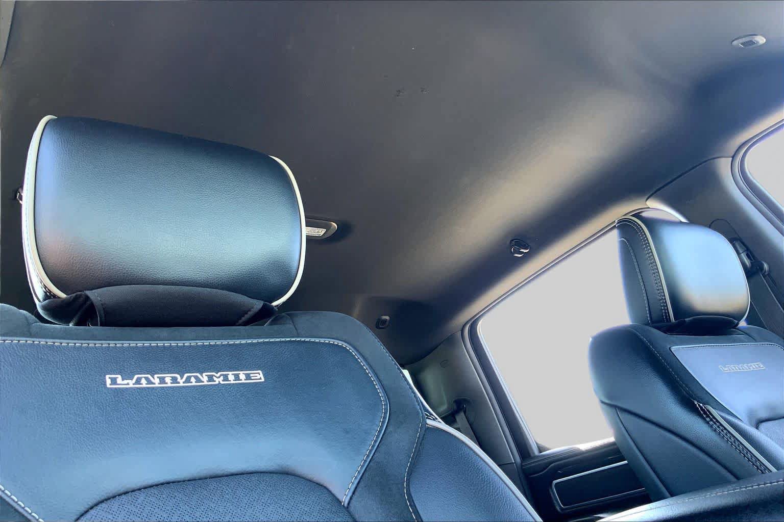 Used 2020 RAM 1500 Laramie w/ Sport Appearance Package AWD/4WD image 14