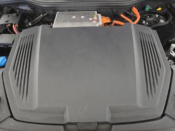 Used 2022 Audi e-tron Premium w/ Convenience Plus Package AWD/4WD image 11