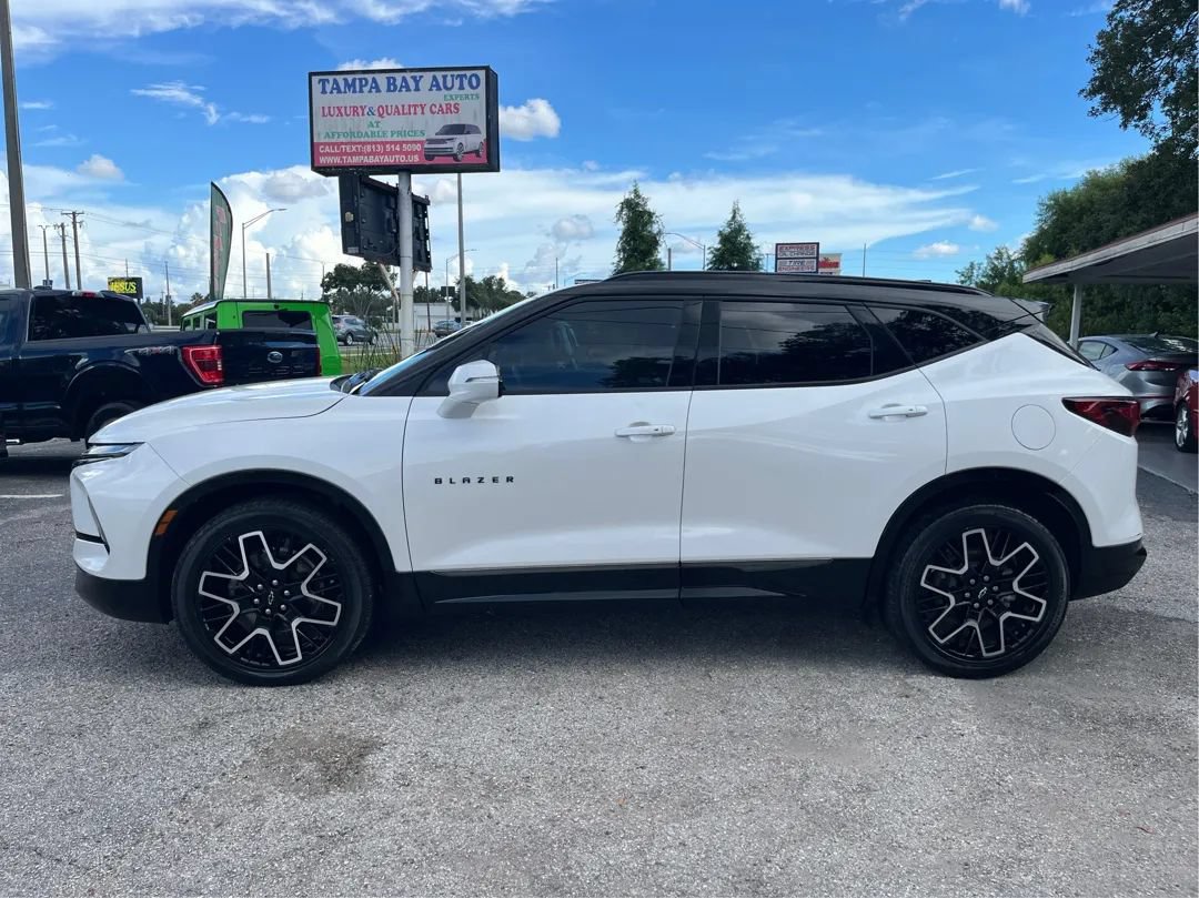 Used 2023 Chevrolet Blazer RS w/ Enhanced Convenience Package FWD image 8