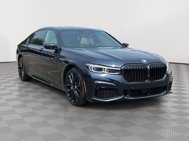Used 2022 BMW 750i xDrive w/ Luxury Rear Seating Package AWD/4WD image 4
