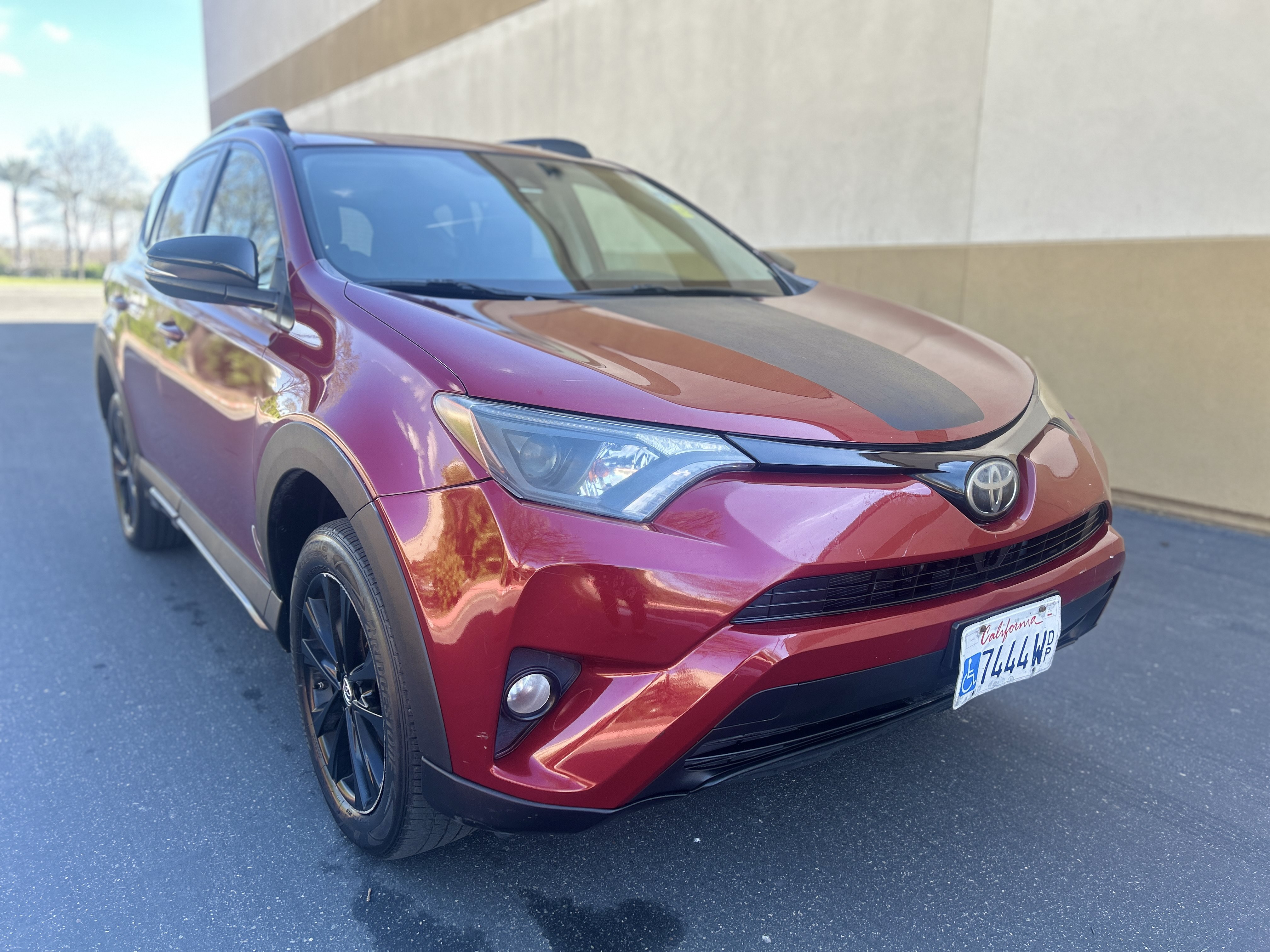 Used 2018 Toyota RAV4 Adventure AWD/4WD image 4