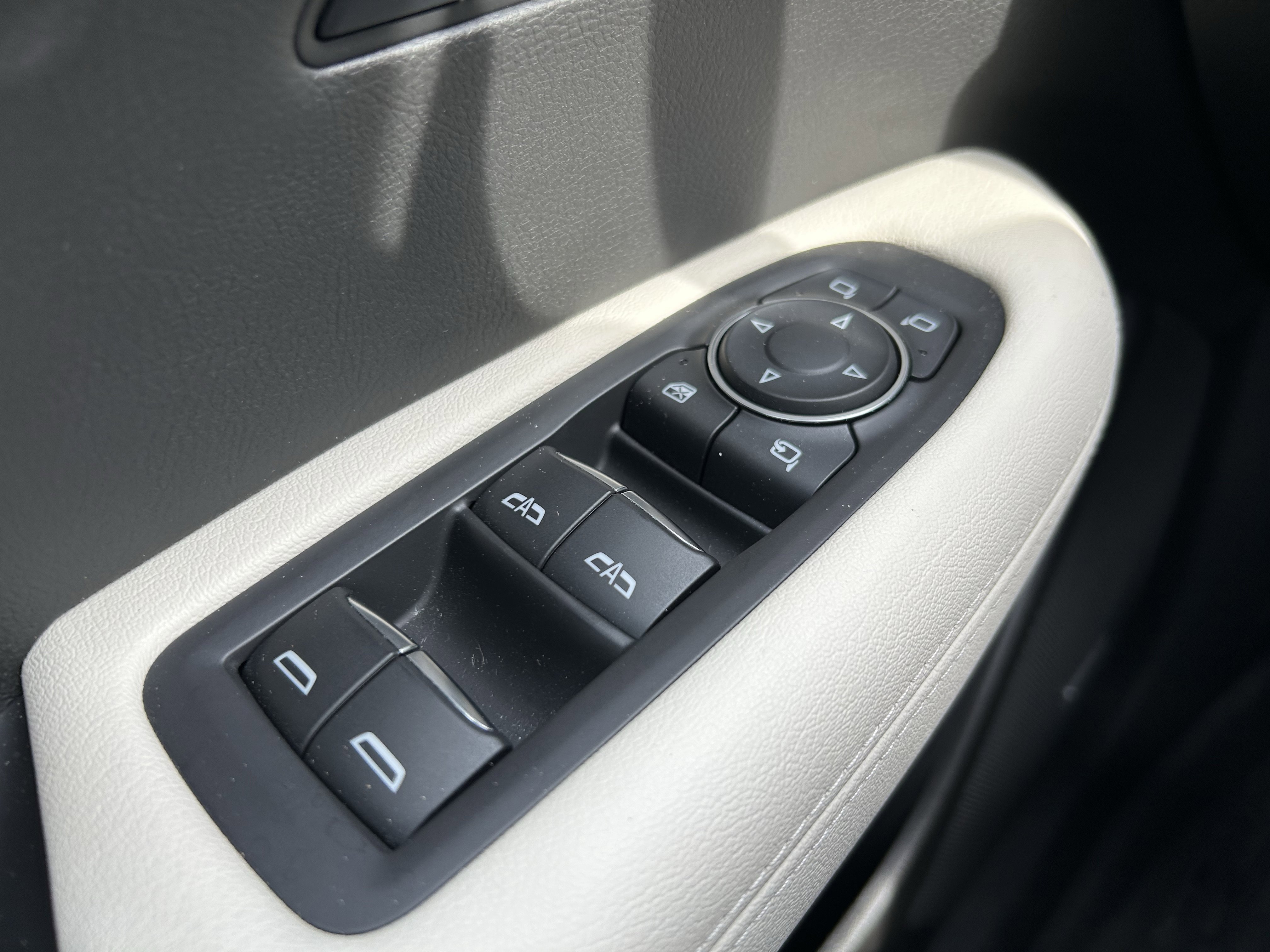 Used 2024 Cadillac XT6 Sport w/ Technology Package image 21