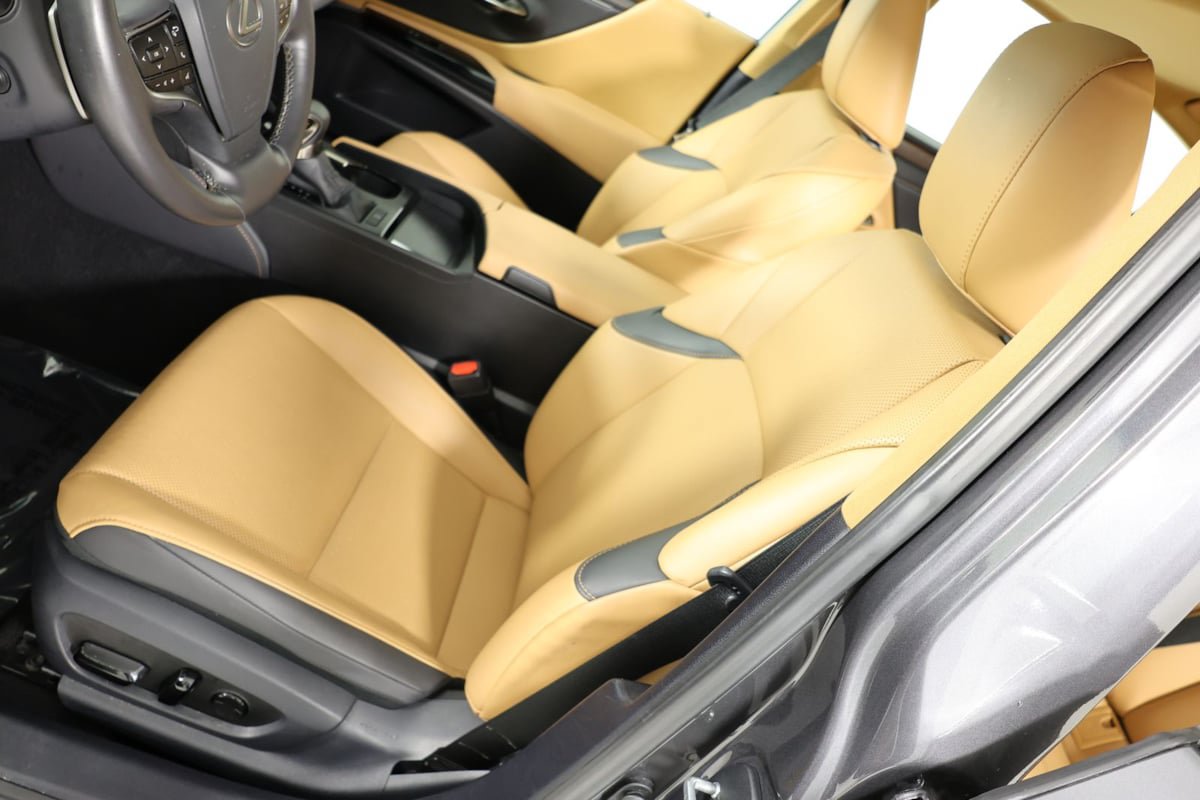 Used 2024 Lexus ES 350 w/ Premium Package FWD image 10