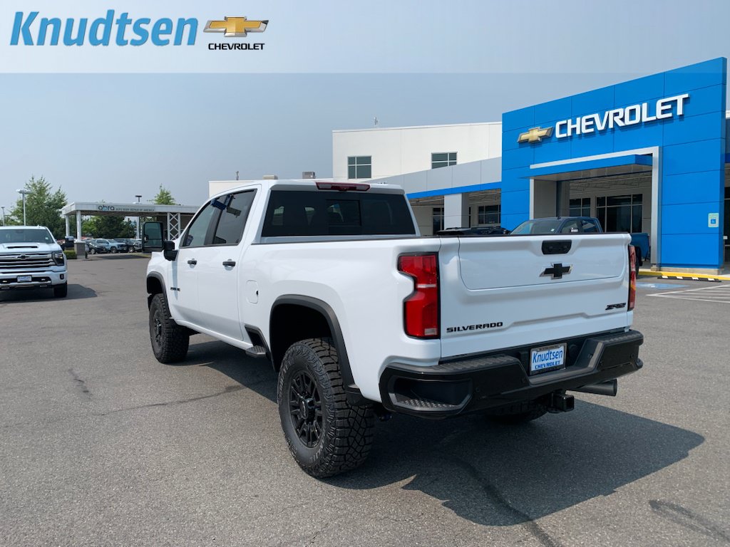 New 2026 Chevrolet Silverado 2500 ZR2 w/ LPO, Dark Essentials Package AWD/4WD image 5