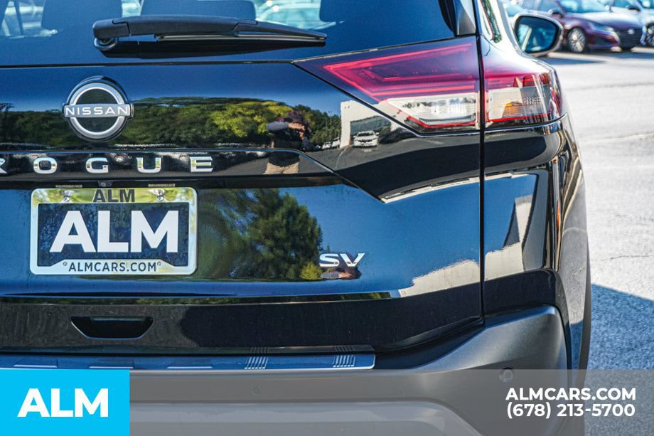 Used 2023 Nissan Rogue SV FWD image 12