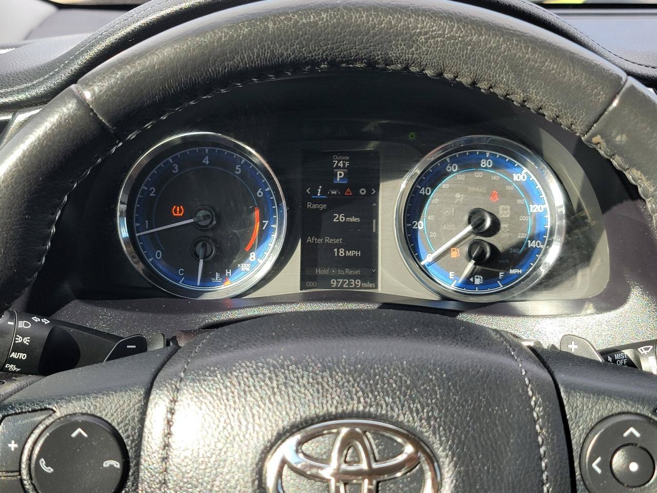 Used 2017 Toyota Corolla SE w/ Carpet Mat Package (TMS) FWD image 9