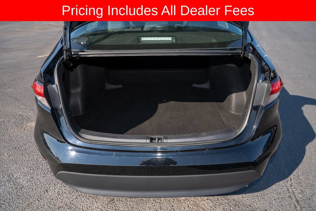 Used 2024 Toyota Corolla LE FWD image 5